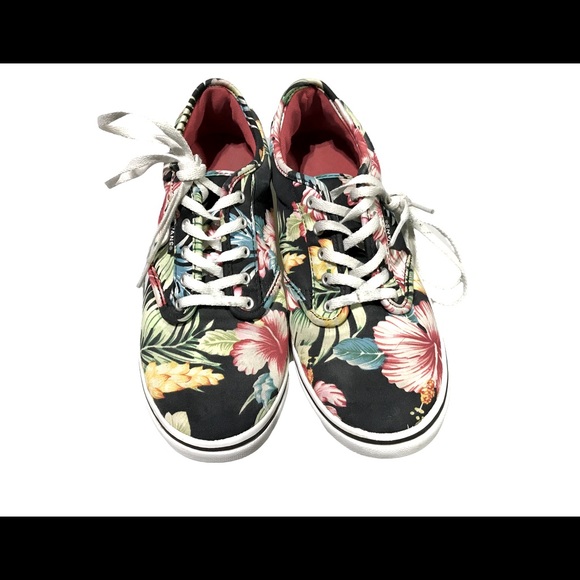 Vans Shoes - 💥Vans Women’s Fabric Multicolor Lace up Sneakers, 8.💥